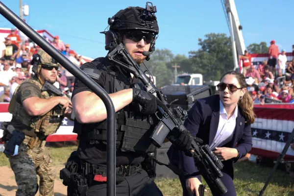 Премьер Испании осудил покушение на Трампа