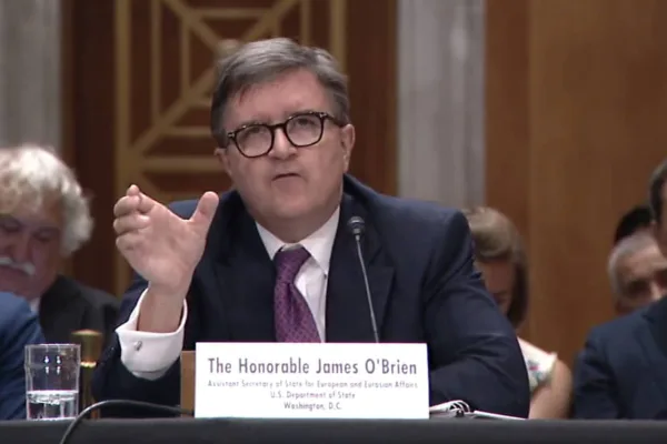 США изучают создание торгового маршрута в обход России и Китая