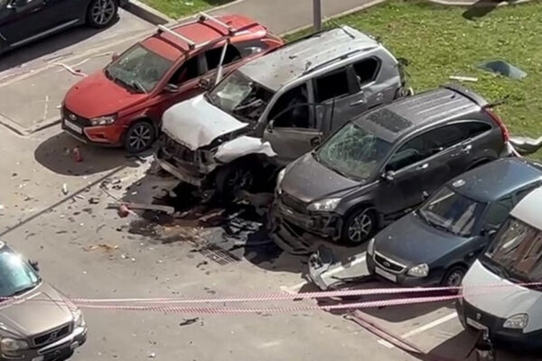 В МВД причиной взрыва Land Cruiser в Москве назвали детонацию устройства