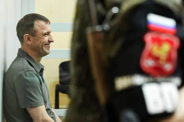 СК снова попросил перевести генерала Попова под домашний арест