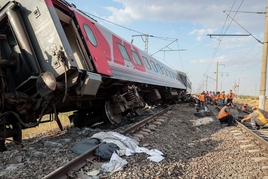 Машинист поезда рассказал об аварии с грузовиком в Волгоградской области