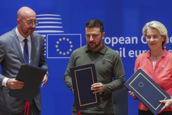 ЕС и Украина ввели режим экстренных консультаций