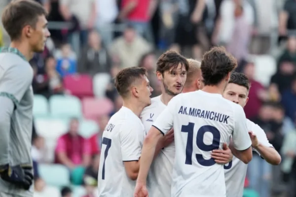 «Это поколение в самом соку. Сборная России могла бы выйти в 1/4 финала Евро» — Гасилин