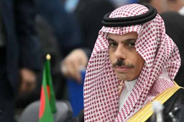 Глава саудовского МИД прибыл в Швейцарию