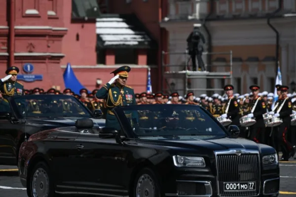 Кабельные каналы в Одесской области транслируют парад Победы в Москве