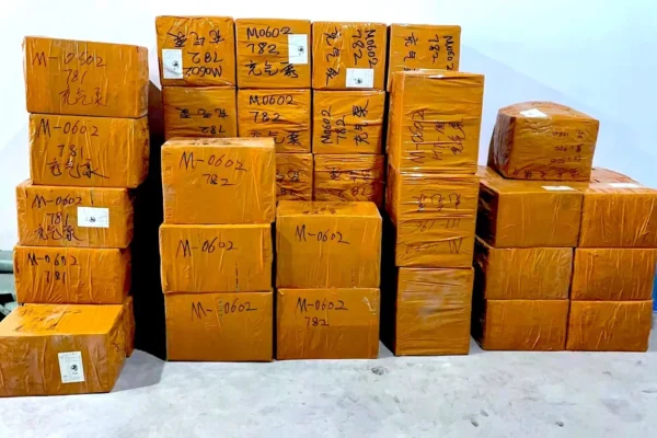 Кому нужны поставки товаров из Китая в Россию?