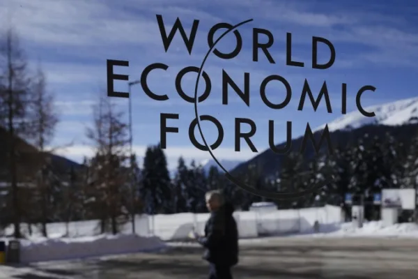 Сотрудники ВЭФ в Давосе обвинили руководство в дискриминации женщин