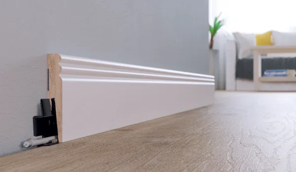 Как подобрать плинтус для пола по материалу и размеру